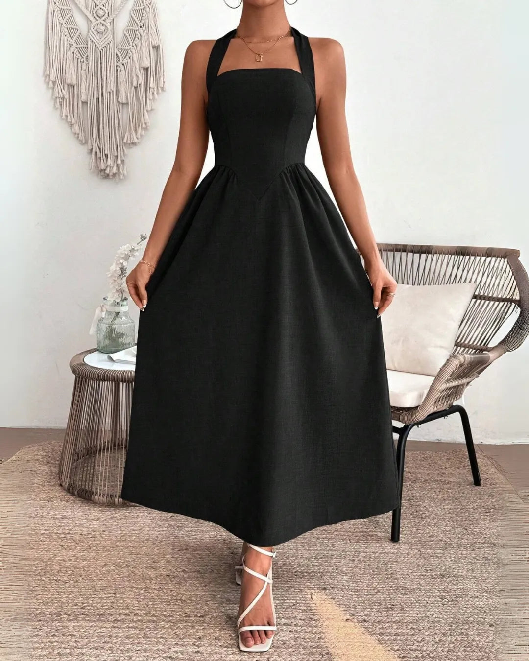 Summer Elegance Dress – Backless & Waist-Tied