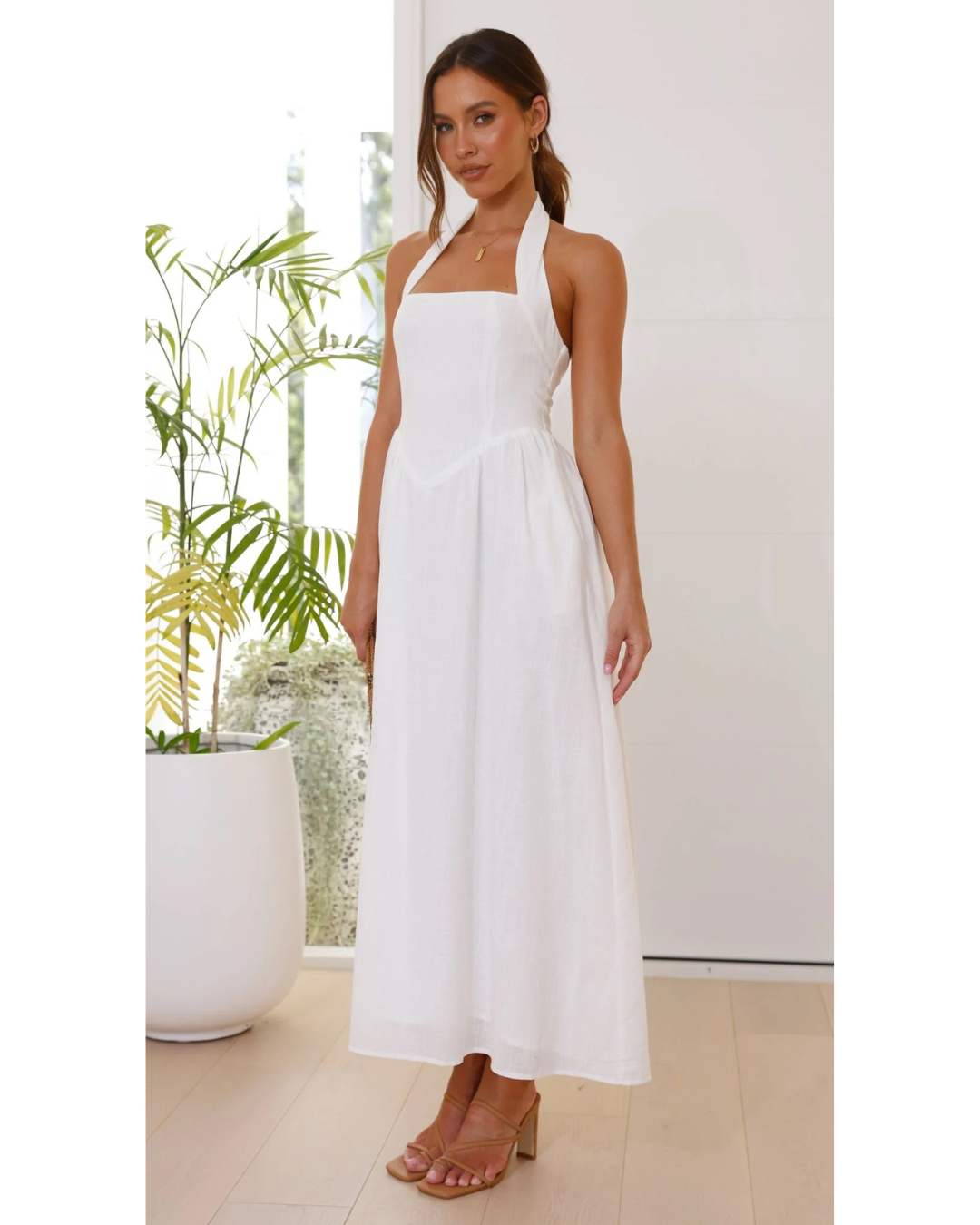 Summer Elegance Dress – Backless & Waist-Tied